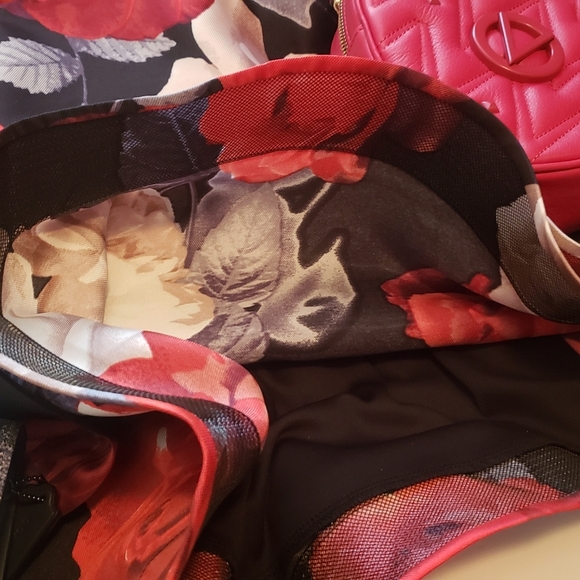 NWT 13 Trixxi Juniors Fit -Flare Red Black white Dress Floral Print - Picture 6 of 14